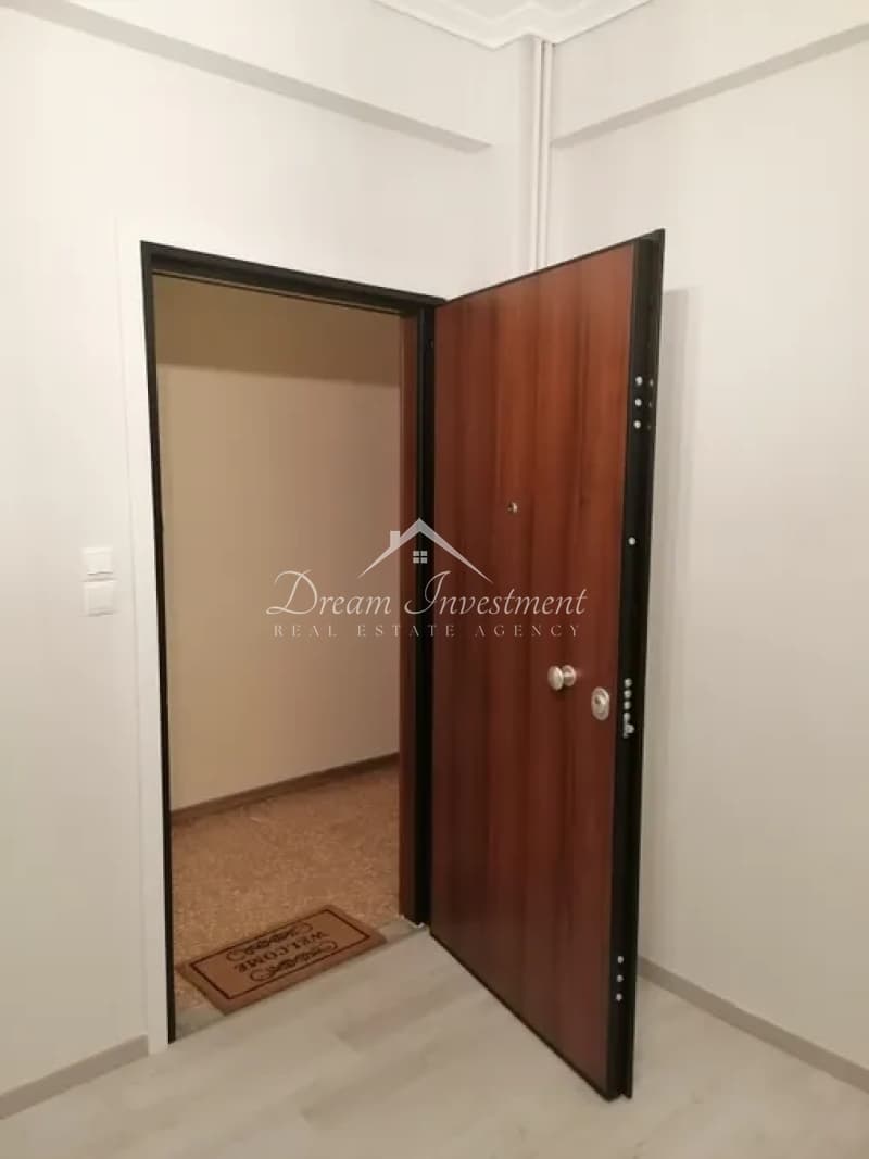 Apartment in Kato Petralona, Petralona — Photo 10 of 11