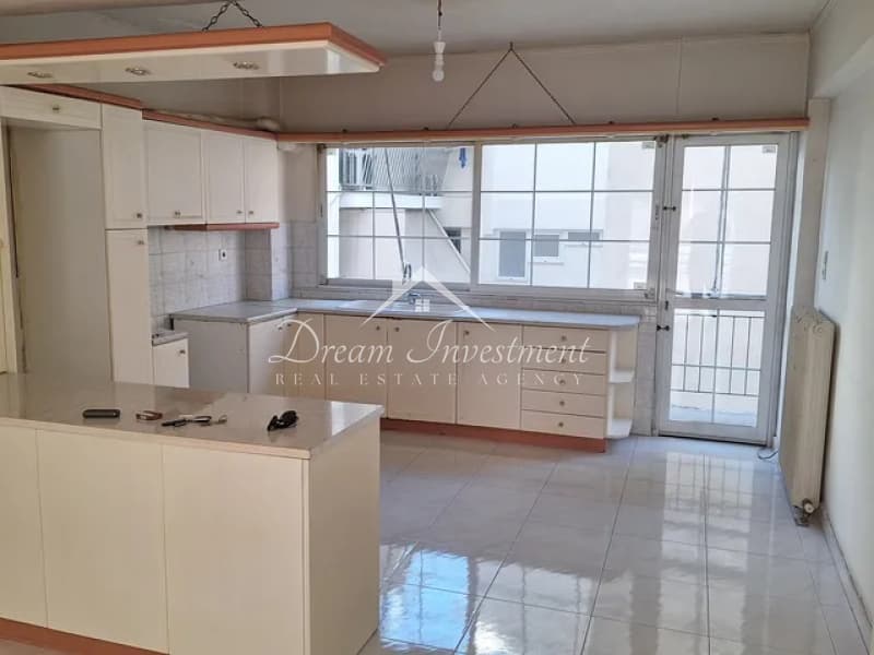Apartment in Pigada, Piraeus — Photo 1 of 24