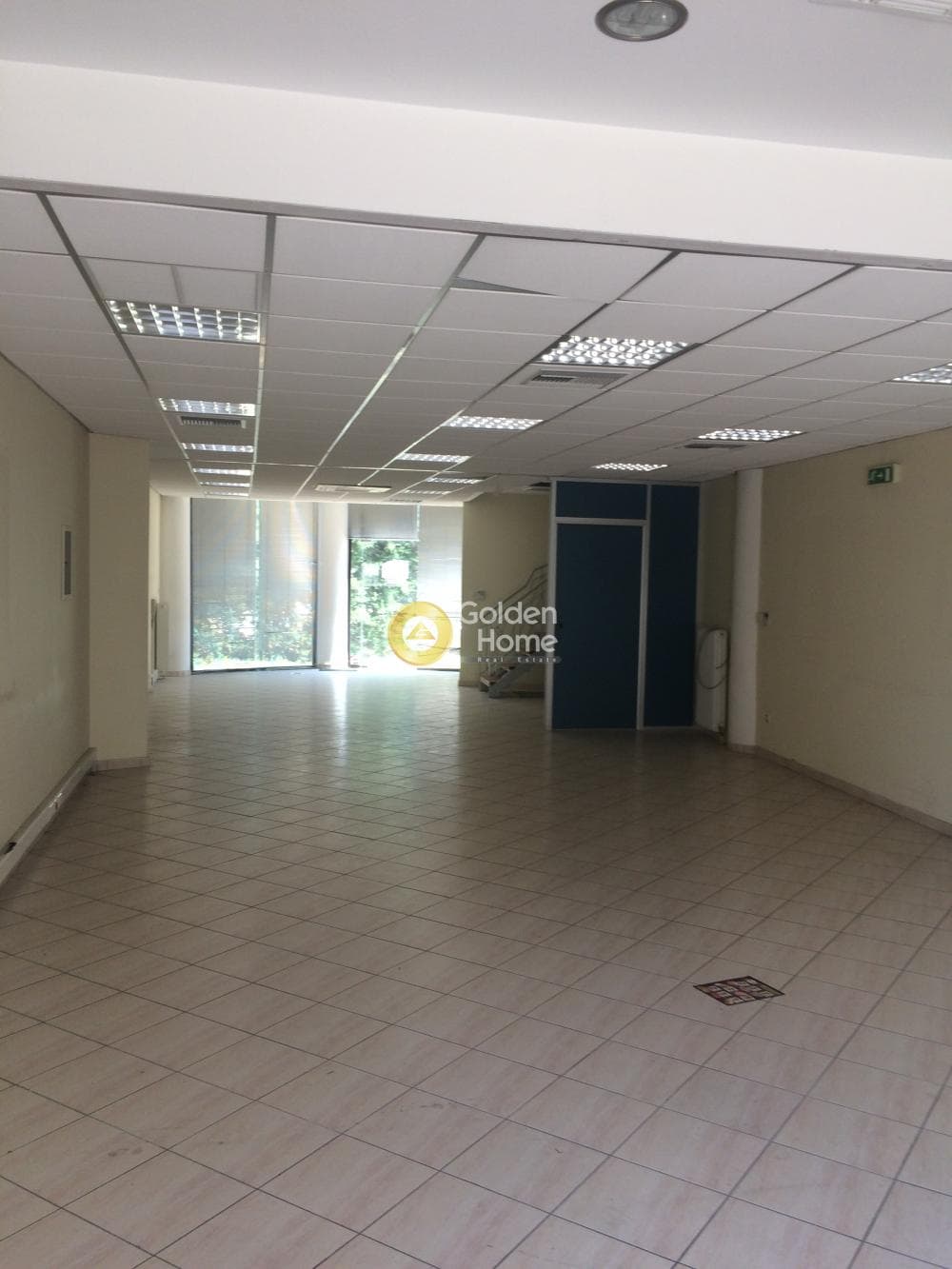Retail Store in Kanapitsa, Metamorfosi — Photo 1 of 17
