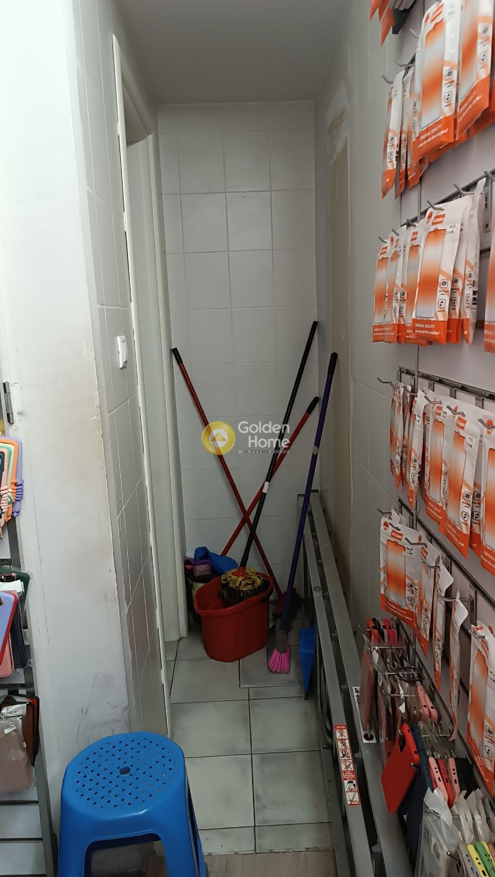 Retail Store in Achladia, Aigaleo — Photo 5 of 6