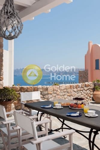 House in Center, Santorini — Photo 15 of 20