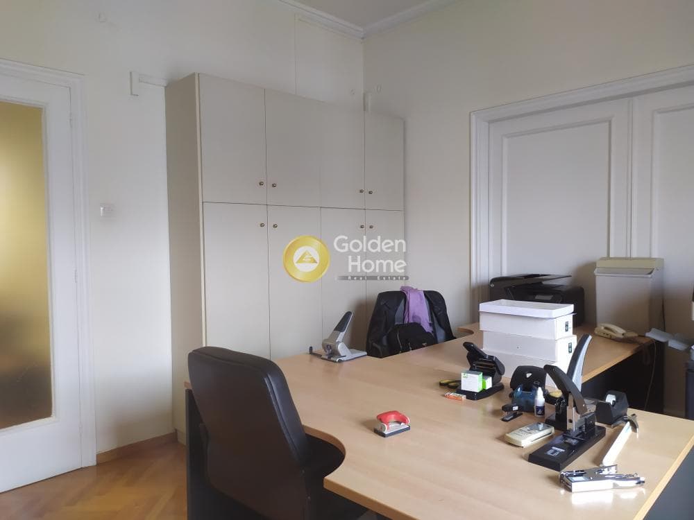 Apartment in Politechneio, Exarchia - Neapoli — Photo 2 of 16