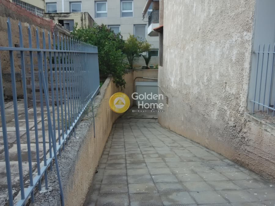 Χώρος Στάθμευσης στην Κέντρο, Ταύρος — Φωτογραφία 1 από 3