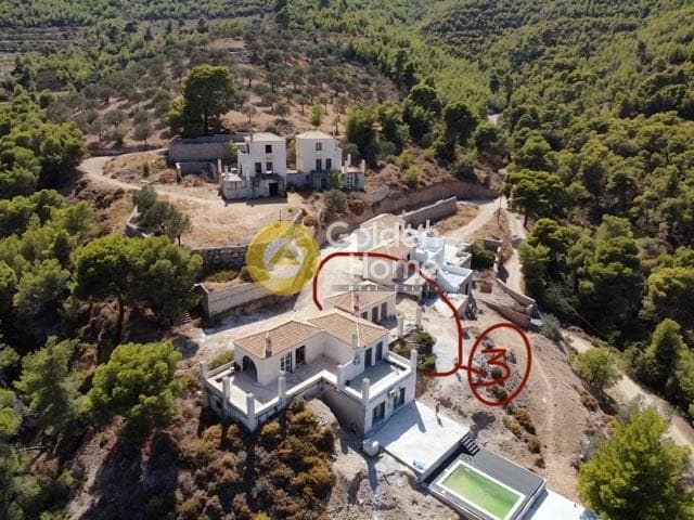House in Ligoneri, Spetses — Photo 3 of 17