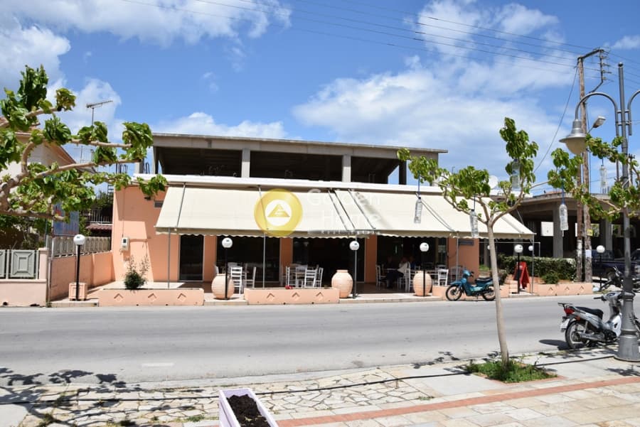 Retail Store in Silivainiotika, Akrata