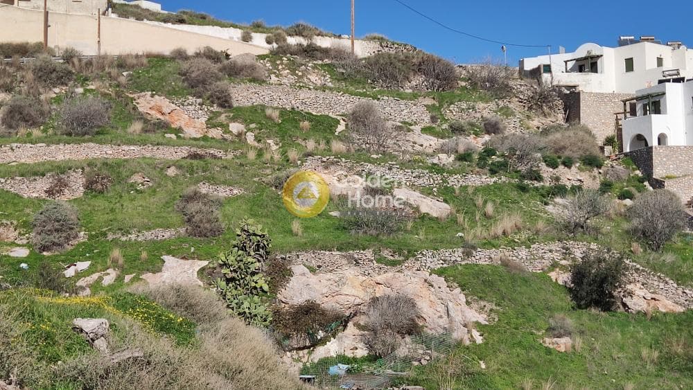 Building Plot in Thira, Santorini — Photo 1 of 3