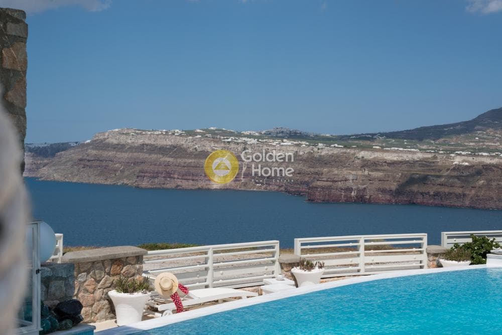 House in Center, Santorini — Photo 5 of 30