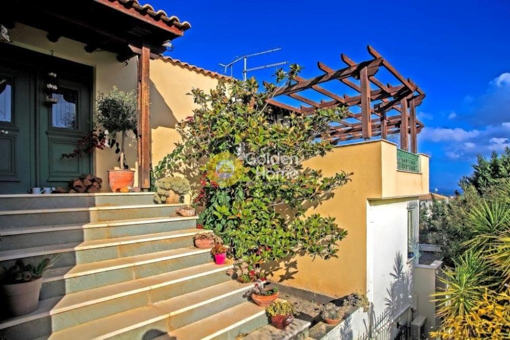 House in Center, Schimatari — Photo 15 of 24