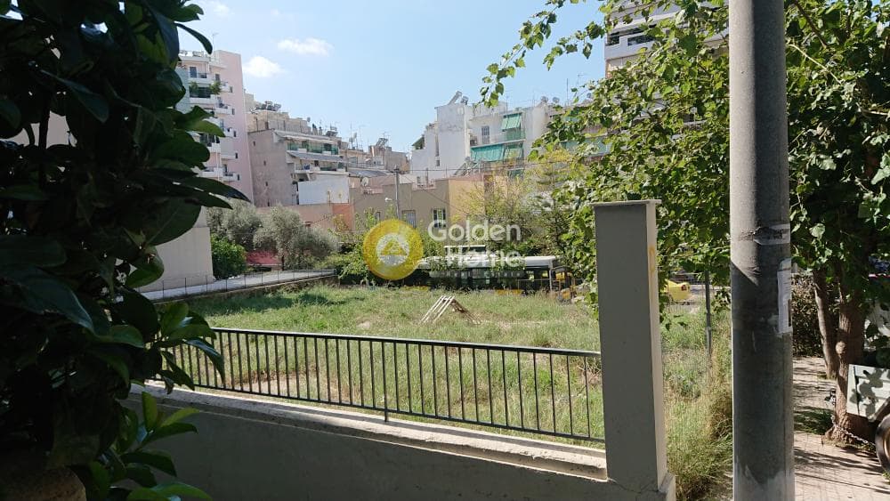 Οικόπεδο στην Πλατεία Κολιάτσου, Λεωφ. Πατησίων - Λεωφ. Αχαρνών — Φωτογραφία 2 από 2