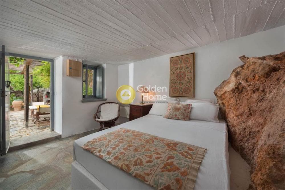 House in Moni Agias Efpraxias, Hydra — Photo 8 of 19
