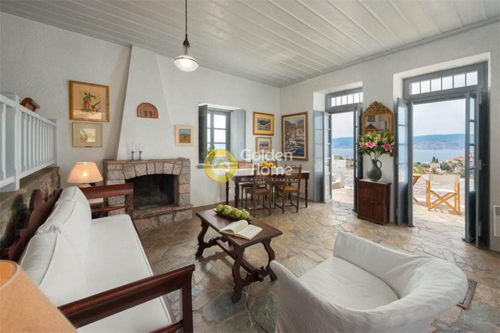 House in Moni Agias Efpraxias, Hydra — Photo 5 of 19