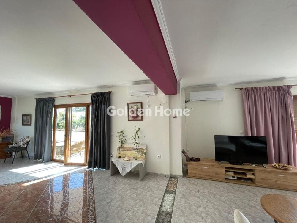 House in Galazia akti, Kalivia Thorikou — Photo 3 of 29