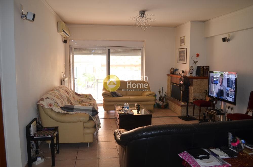 Apartment in Kaminia, Piraeus — Photo 3 of 14