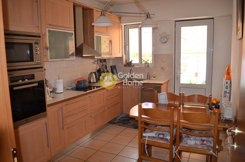 Apartment in Kaminia, Piraeus — Photo 2 of 14