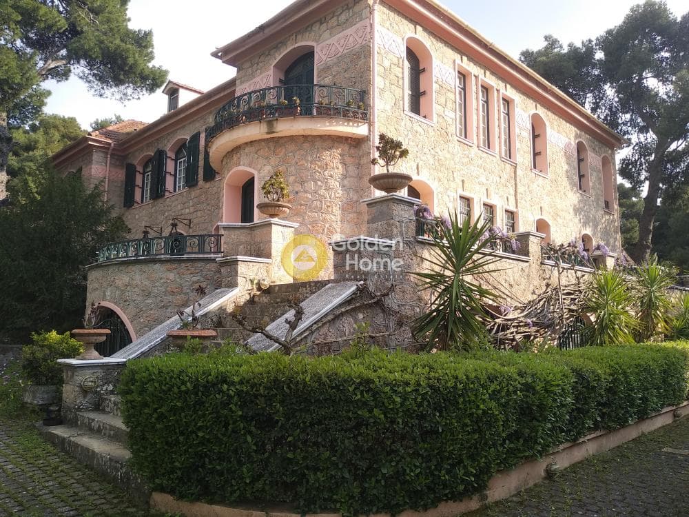 House in Adames Oikismos Peloponnision, Kifisia — Photo 1 of 38