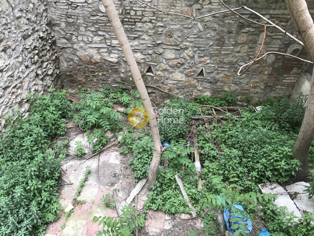 Building Plot in Platia Koumoundourou, Kentro — Photo 1 of 2