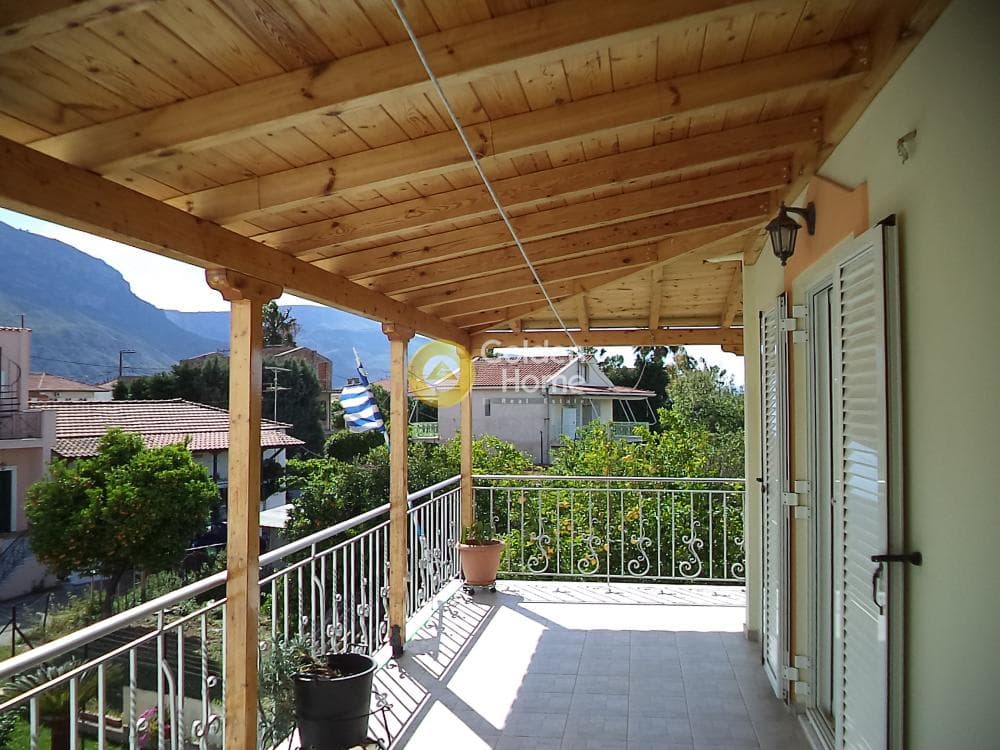 House in Center, Diakopto — Photo 15 of 15