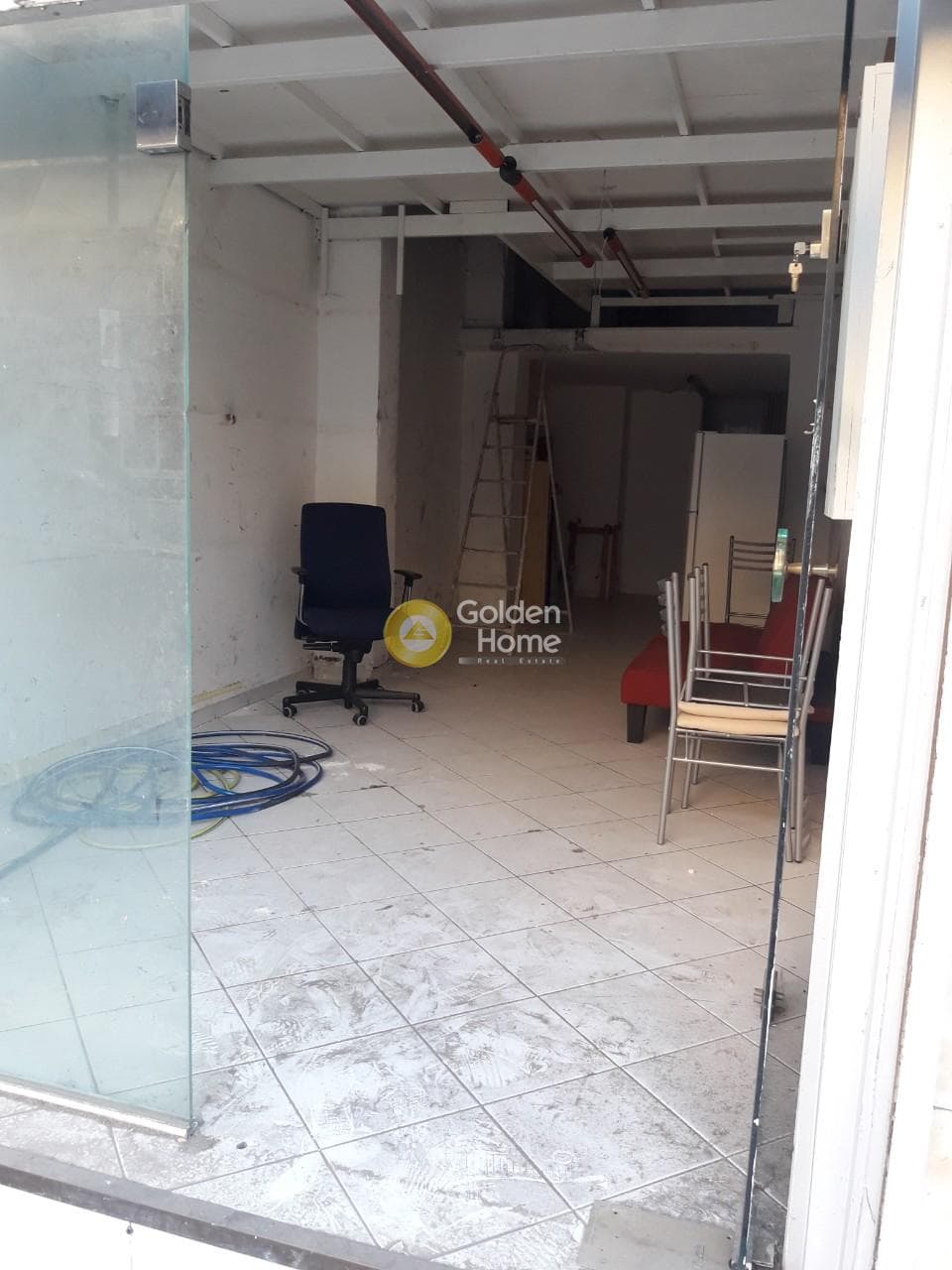 Retail Store in Agios Ioannis, Neos Kosmos — Photo 1 of 6