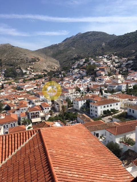 House in Moni Agias Efpraxias, Hydra — Photo 1 of 9