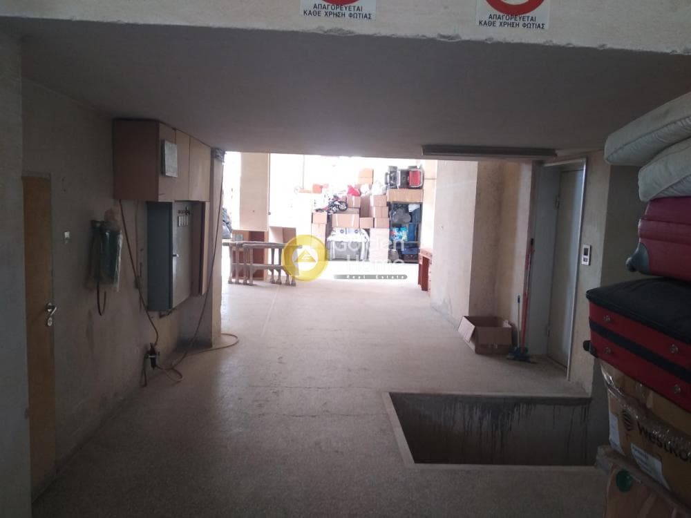 Retail Store in Monastirio, Agios Dimitrios — Photo 3 of 9