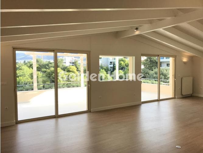 Apartment in Golf, Glyfada — Photo 1 of 15