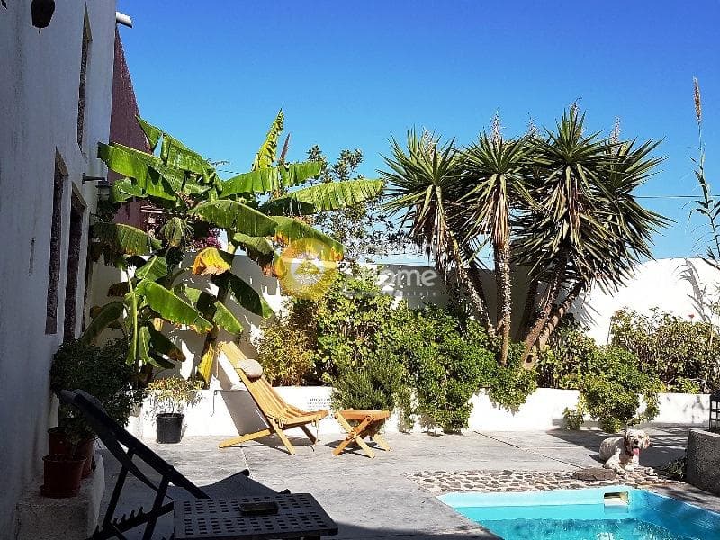 House in Oia, Santorini — Photo 4 of 20