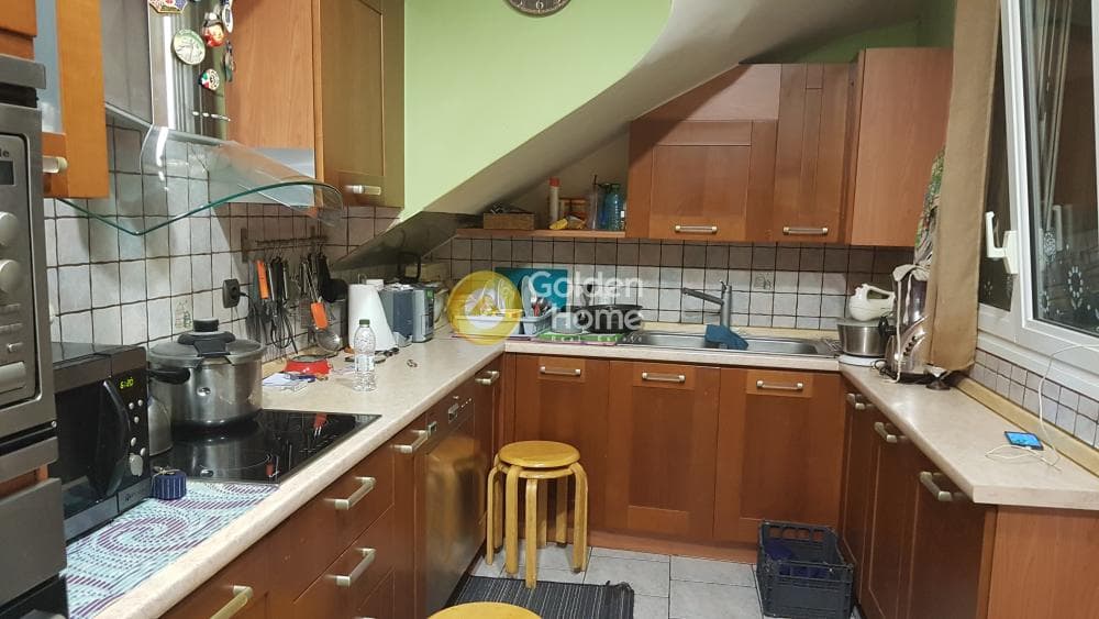 House in Kaminia, Piraeus — Photo 2 of 11