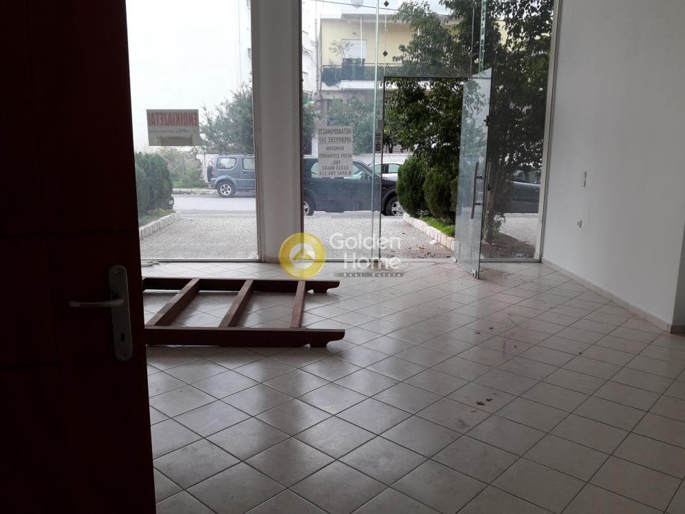Retail Store in Platoma, Chalkida — Photo 1 of 6