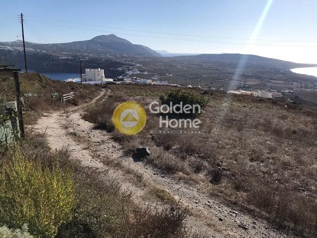 Building Plot in Center, Santorini — Photo 1 of 9