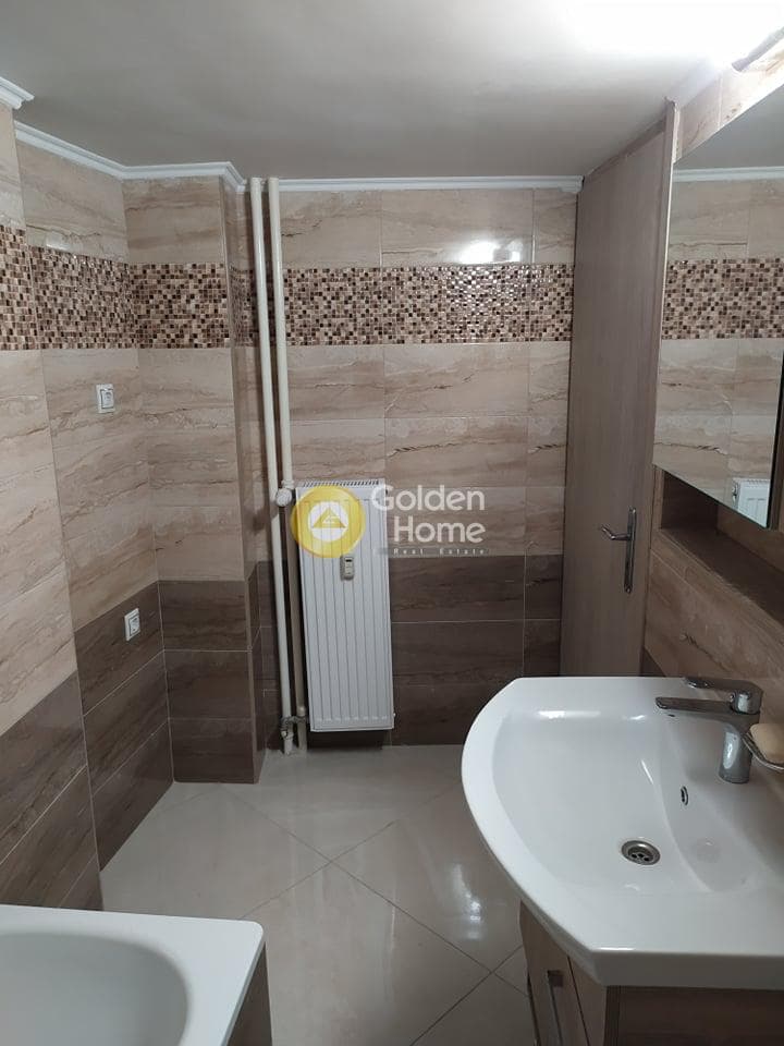 Apartment in Stathmos, Attiki — Photo 10 of 12