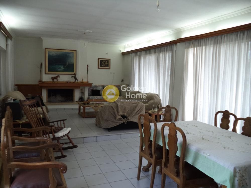Apartment in Center, Aigio — Photo 1 of 9