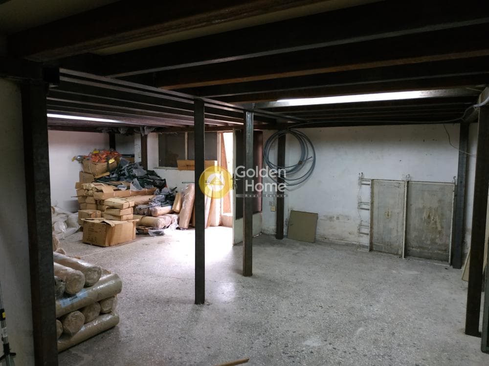 Retail Store in Train Park of Rentis, Piraeus — Photo 9 of 14