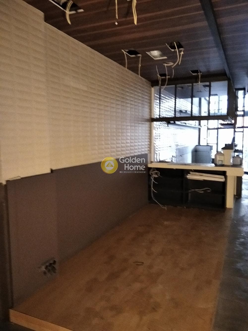Retail Store in Akadimia, Kentro — Photo 1 of 5