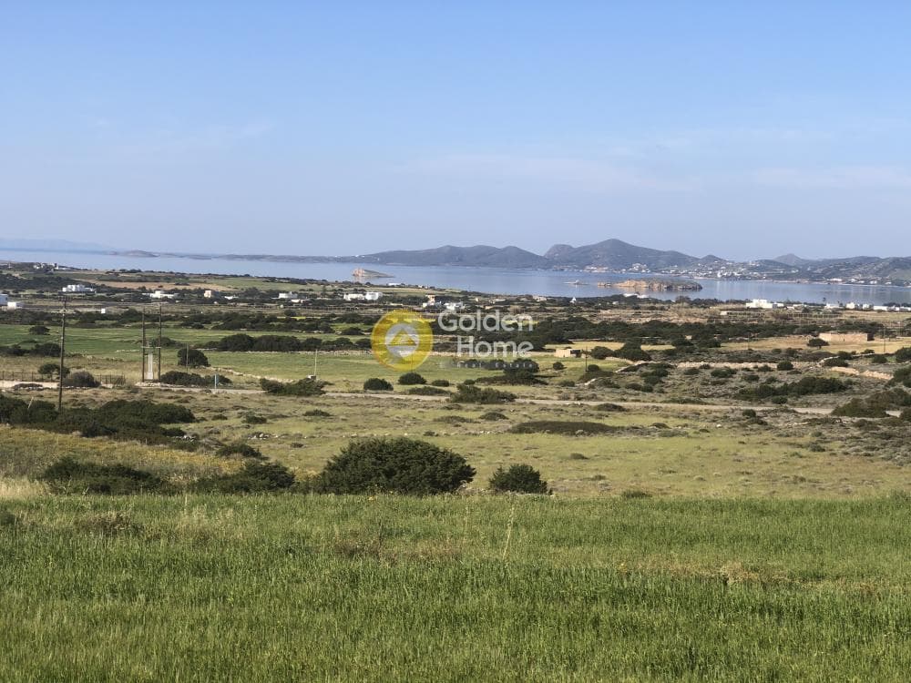 Parcel in Kamari, Paros — Photo 1 of 5