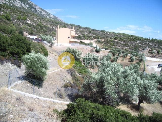 House in Center, Loutraki-Perachora — Photo 5 of 21