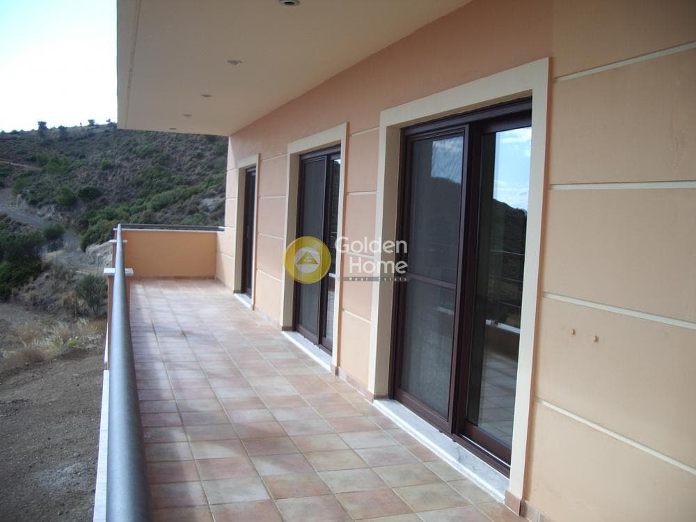 House in Center, Loutraki-Perachora — Photo 20 of 21