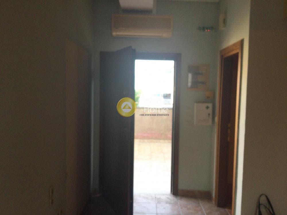 Retail Store in Kardia, Mikra — Photo 5 of 13