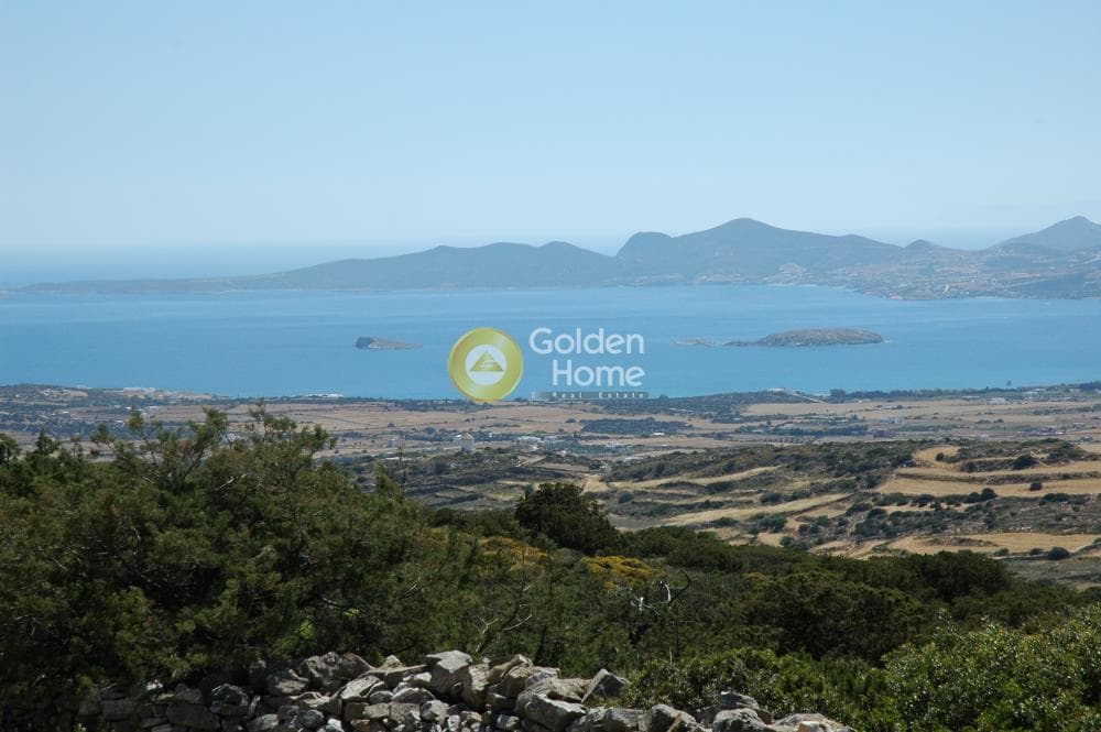 Parcel in Paroikia, Paros — Photo 1 of 25