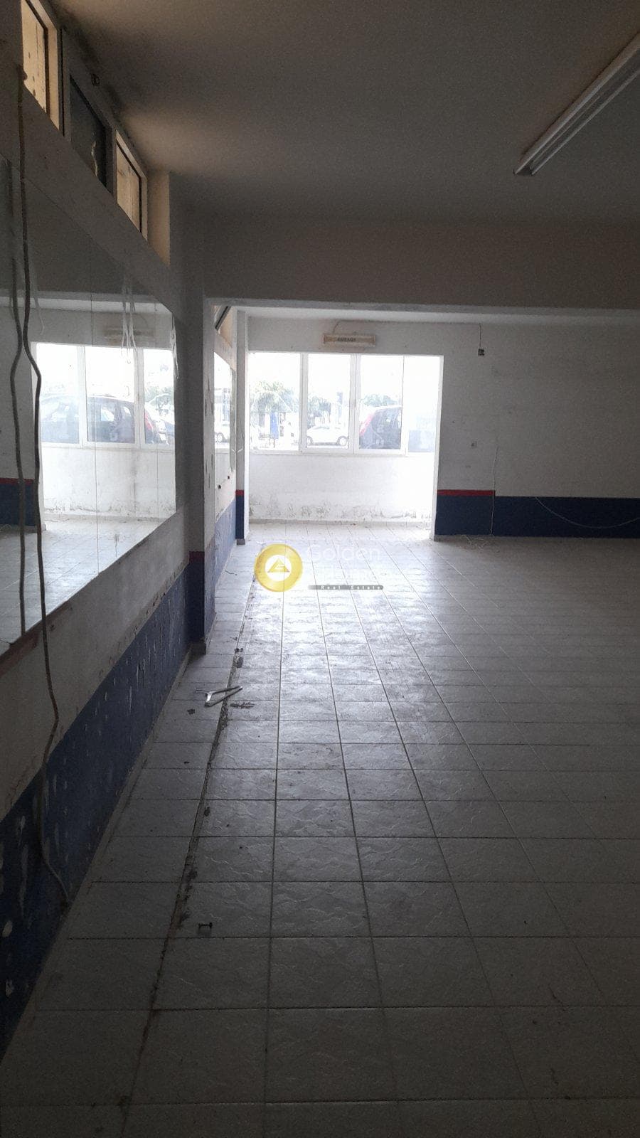 Retail Store in Center, Gazi — Photo 2 of 3