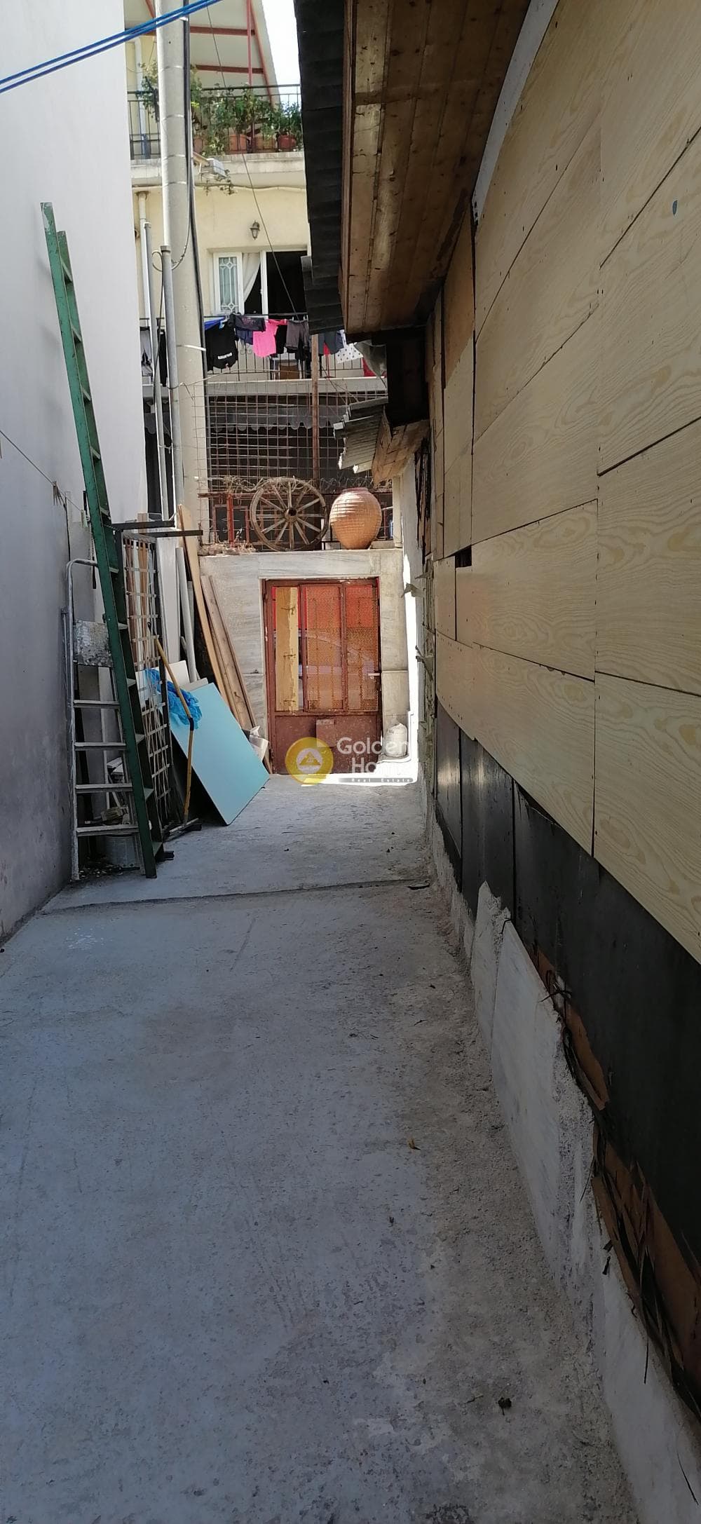Building Plot in Rouf, Tavros — Photo 1 of 4