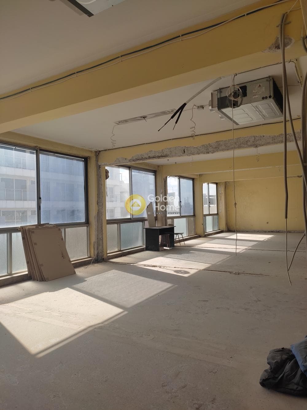 Office in Platia Koumoundourou, Kentro — Photo 8 of 12