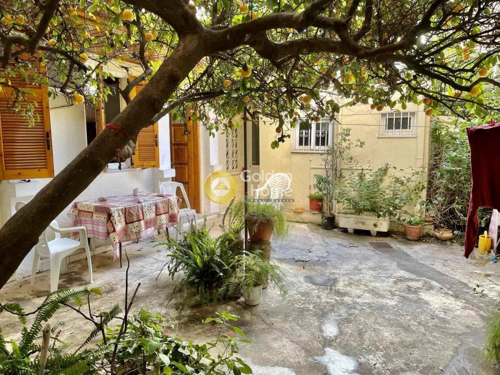House in Agios Panteleimonas, Patision - Acharnon — Photo 1 of 13