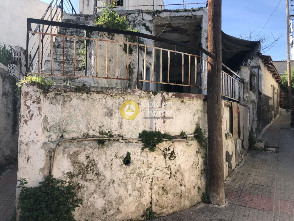 Building Plot in Tampouria, Nikaia — Photo 1 of 9