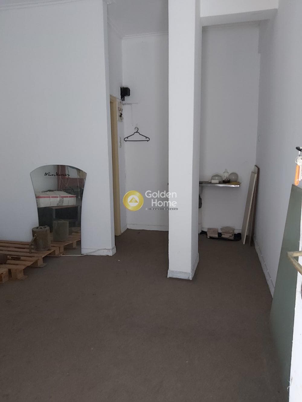 Retail Store in Center, Nea Smyrni — Photo 11 of 13