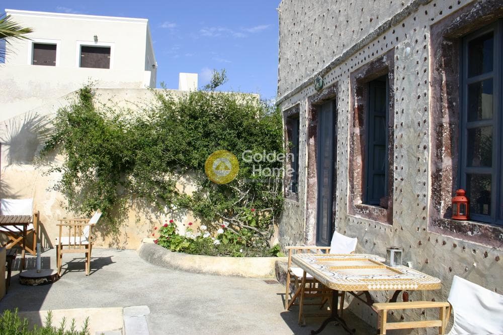 House in Oia, Santorini — Photo 6 of 6