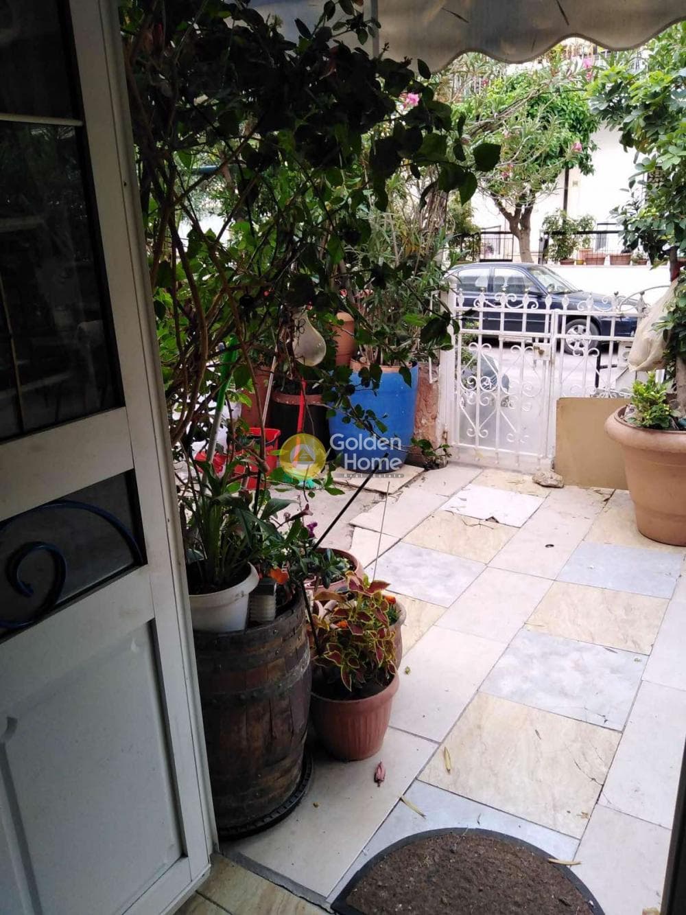 House in Memou square, Koridallos — Photo 1 of 10