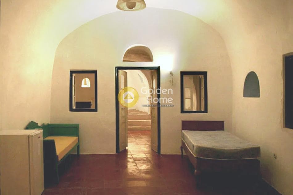 House in Oia, Santorini — Photo 5 of 9
