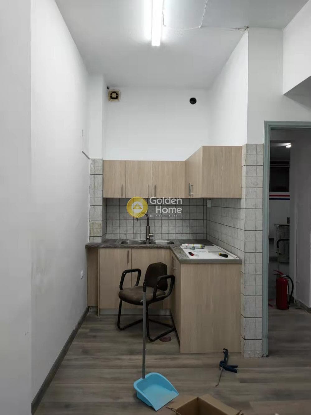 Retail Store in Diilistiria, Piraeus — Photo 8 of 8