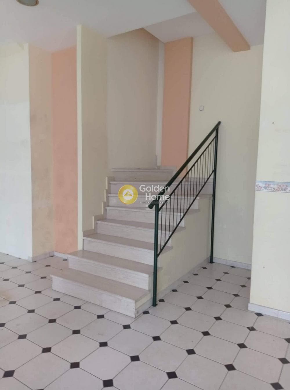 Κατάστημα στην Άνω Πετρούπολη, Πετρούπολη — Φωτογραφία 1 από 7
