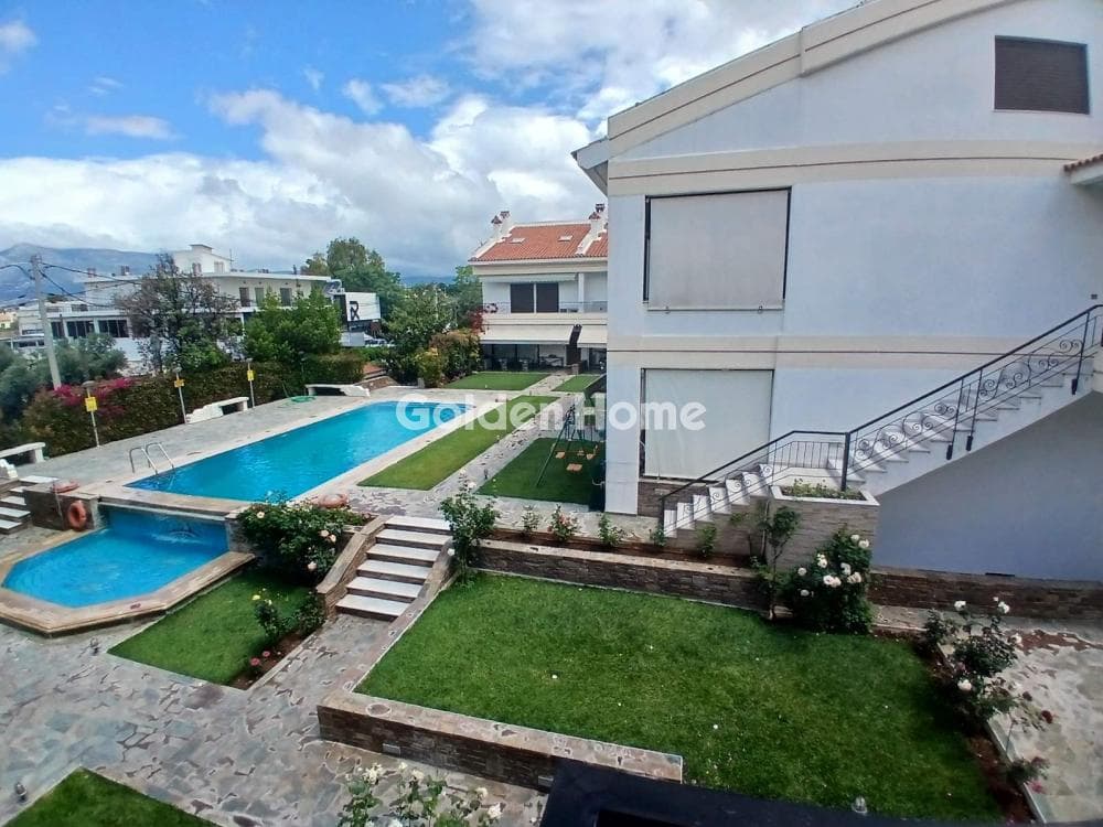 House in Center, Kifisia — Photo 1 of 20